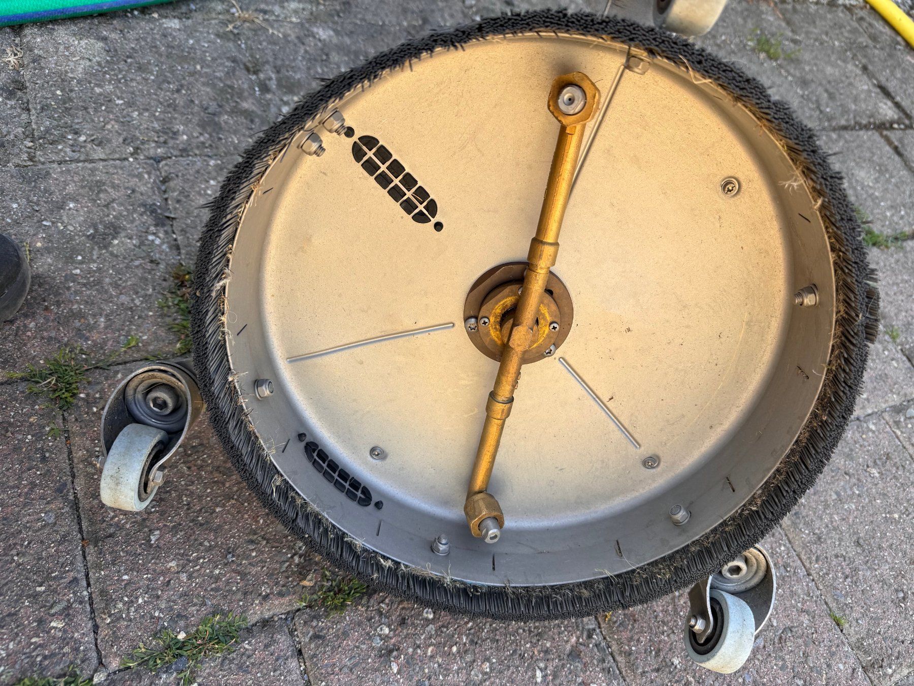 Kärcher Nettoyeurs à haute pression: Kärcher Flächenreiniger – D'occasion à Birmensdorf ZH par BurkisAG 2