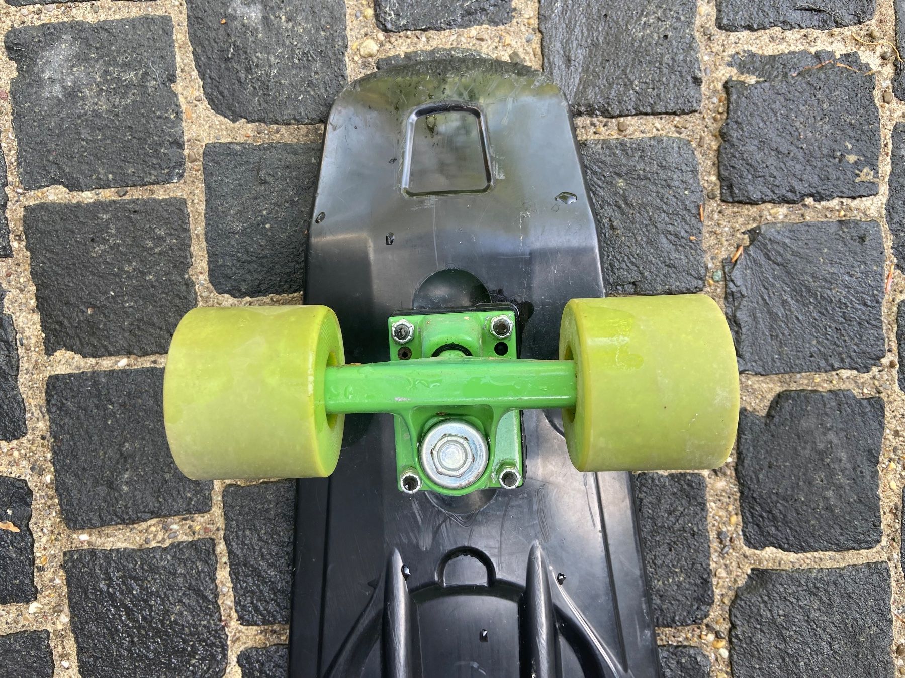 Skateboards: Neuwertiges Skateboard / Rollbrett schwarz – Gebraucht aus Kleinandelfingen von linssandra 3