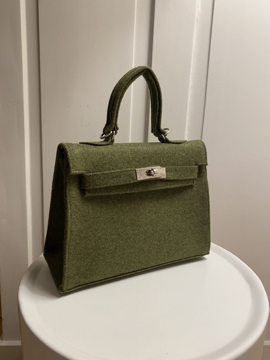 Borse da donna: Wunderschöne Tasche aus Filz – Usato da Erlenbach ZH venduto da itemstobepruchased