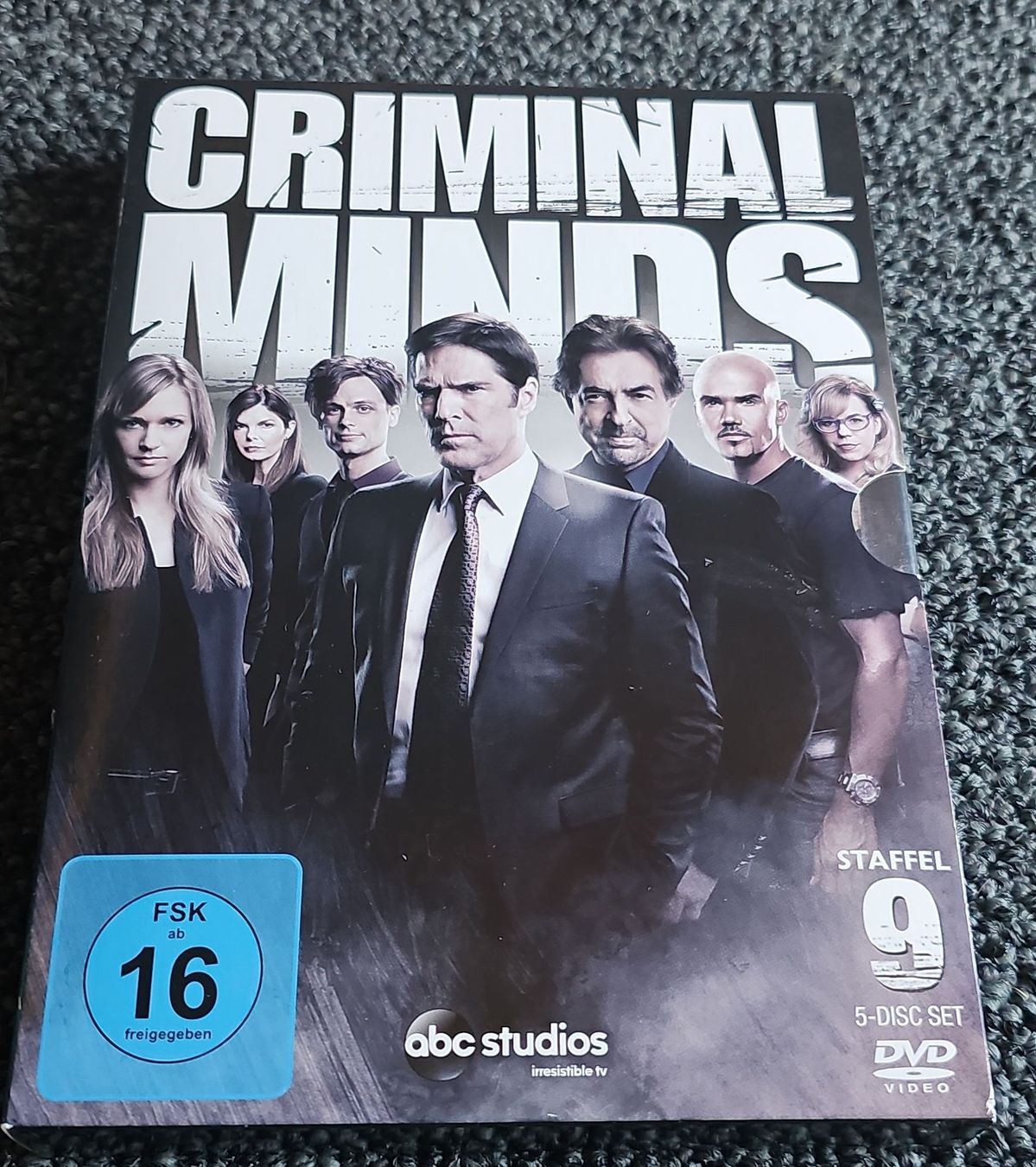 Tutti i DVDs: Criminal Minds Staffel 9  – Usato da Ruswil venduto da jan_bxl5