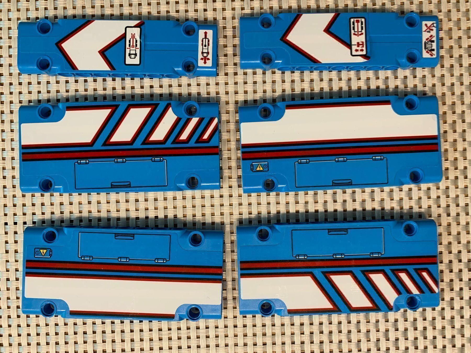 Lego Giocattoli: Lego Technik blaue Panele Panel Verschalungen 42070 – Usato da Buochs venduto da Techtelmechtel
