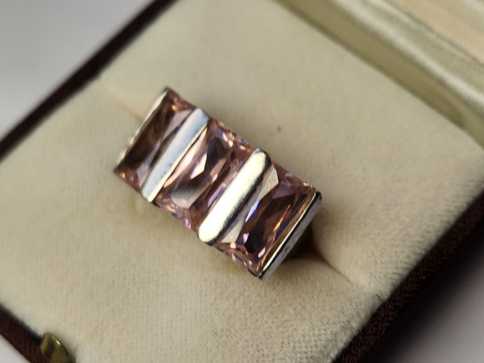 Anelli: Moderner Ring mit rosa Steinen, Grösse 56, Silber 925 15g – Usato da St. Gallen venduto da GIULESGG 3