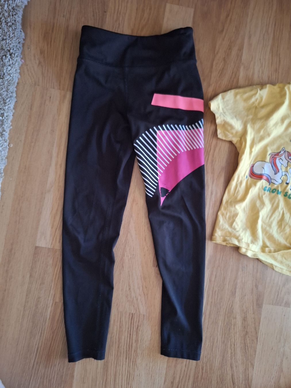 Lotti & Set di vestiti: Kleiderpaket Gr. 122/128 – Usato da Stettlen venduto da CySpocy 1