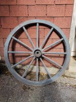 Roue de charrette ancienne en bois, 94cm