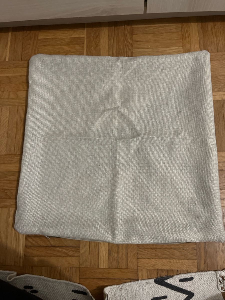 Kissen: Kissen – Gebraucht aus Murten von Selina3 2