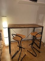 Bartisch mit 2 passenden Stühlen