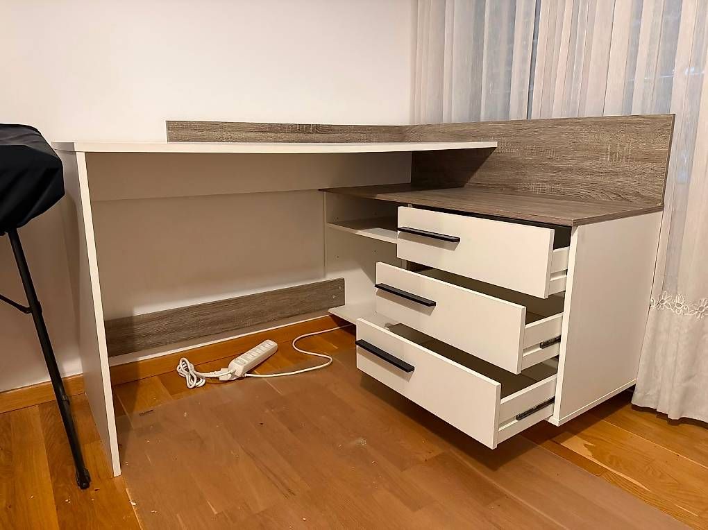 Bureaux: Bureau dangle – D'occasion à Genève par dvn_2czt