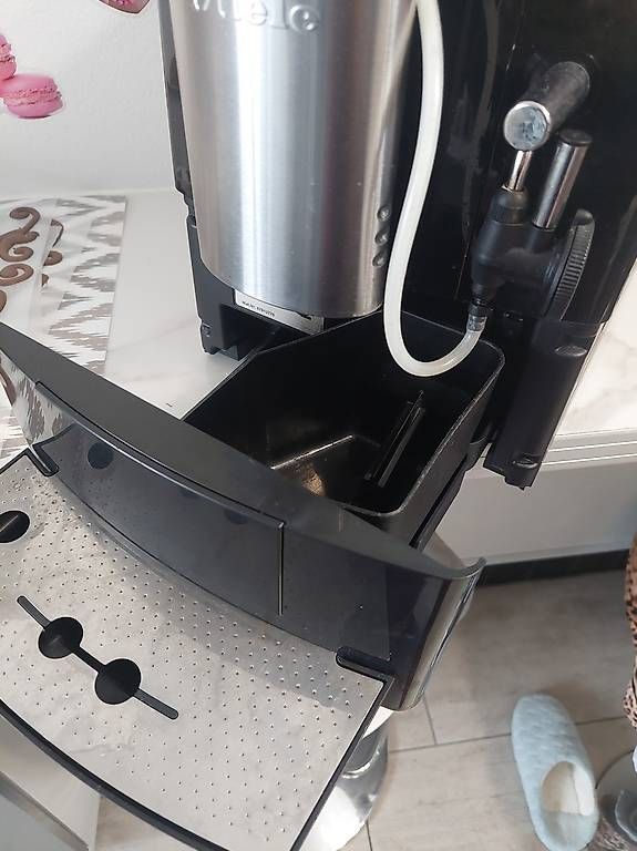 Macchine per caffè & Macchine per espresso: Machine à café automatique Miele – Usato da La Chaux-de-Fonds venduto da Joelcool 2