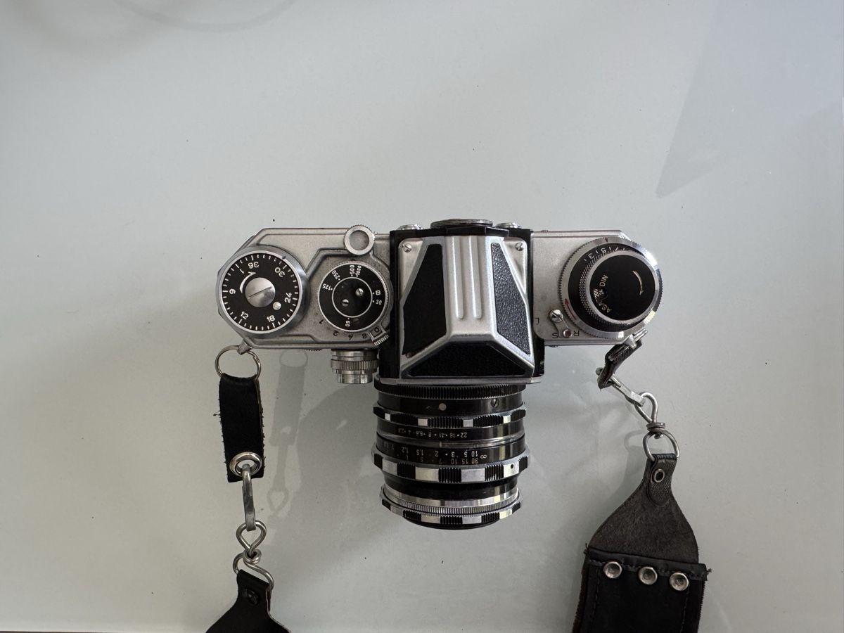 Edixa Kamera: Edixa Mat Reflex Mod. D-L Vintage Kamera – Defekt aus Adliswil von Barbara012