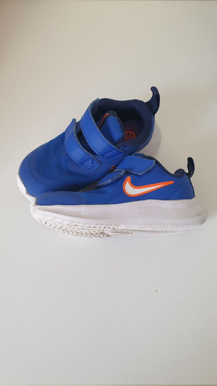 Nike Schuhe für Jungen: Basket Nike 23.5 – Gebraucht aus La Neuveville von Sarfe