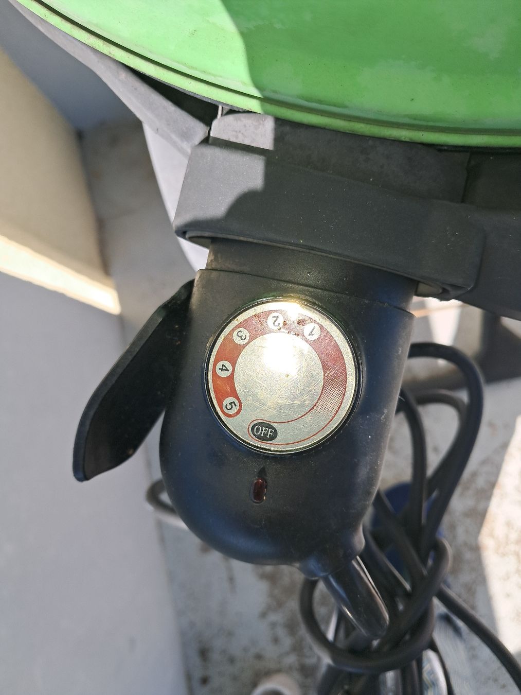 Griglie: Barbecue électrique Ohmex – Usato da La Tour de Trême venduto da mar_p78p 1