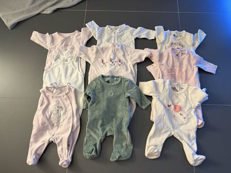 Lot de 9 pyjamas T54-56