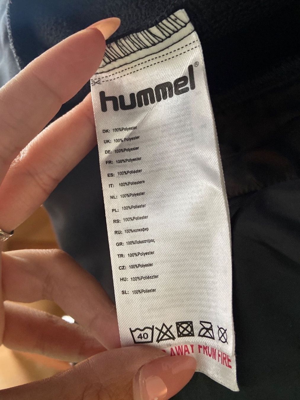 Hummel Jacken: Schwarze Jacke mit Kapuze von Hummel, Gr. L – Gebraucht aus Zürich von dedasiba 4