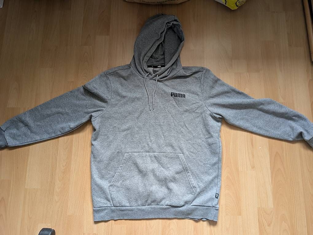 Maglioni & Felpe: Puma Hoodie  – Usato da Zürich venduto da zh_zuerri_