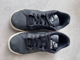 Schwarze Nike Court Royal, Grösse 38