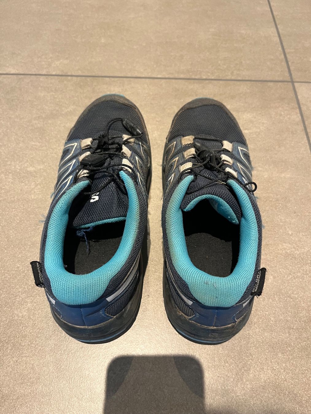 Salomon Chaussures garçon: ***SALOMON*** Trekkingschuhe Gr. 34, waterproof – D'occasion à Volketswil par Kephren 3