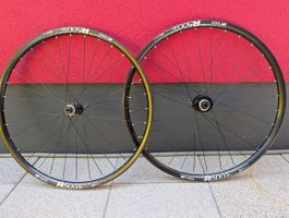 Gravel Laufradsatz 700C/28Zoll Shimano/DT-Swiss R-500