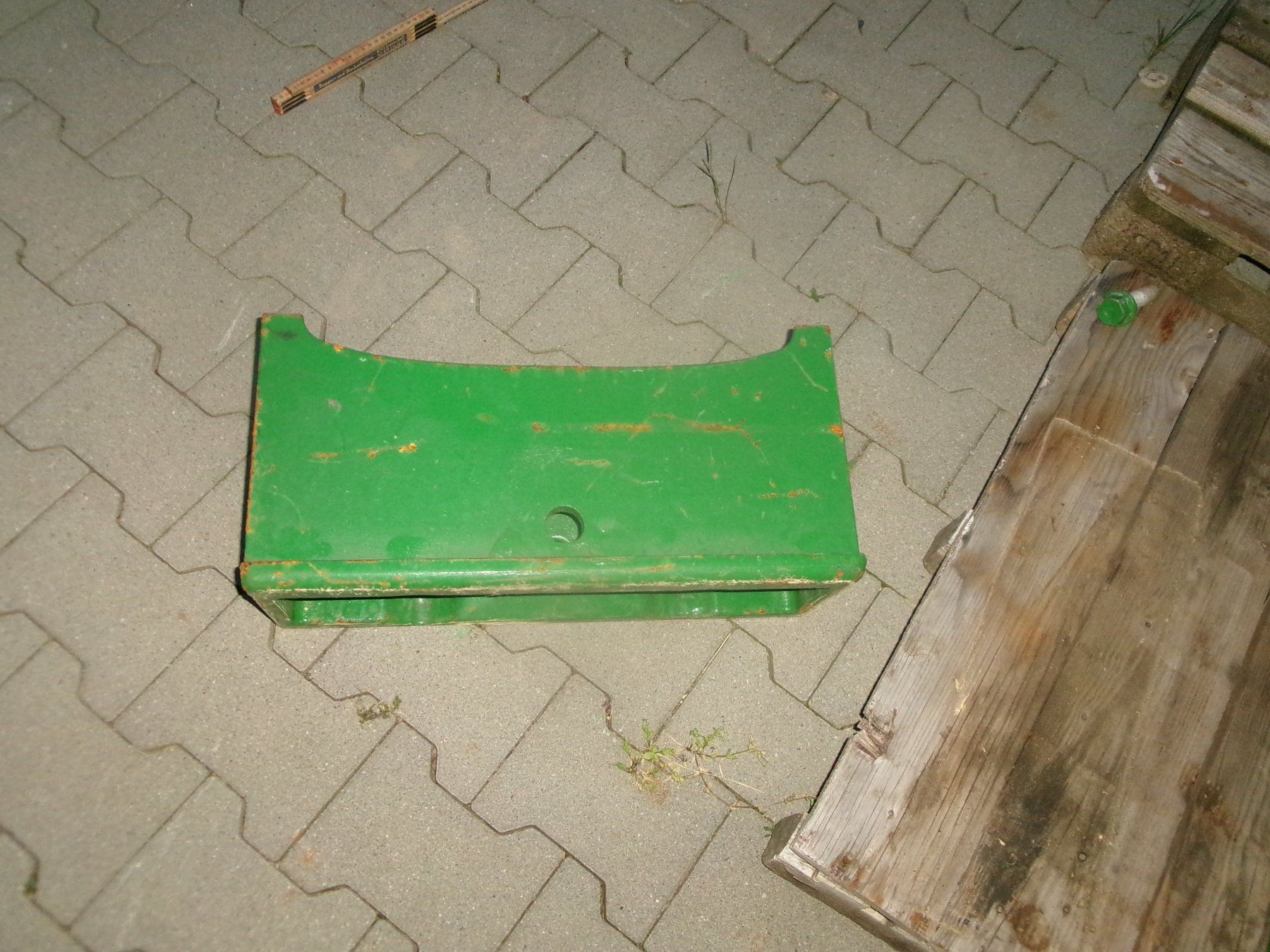 John Deere Trattori: John -Deere  - Traktor - Frontbalken - Anhängevorrichtung – Usato da Eschenbach SG venduto da GM-29 2
