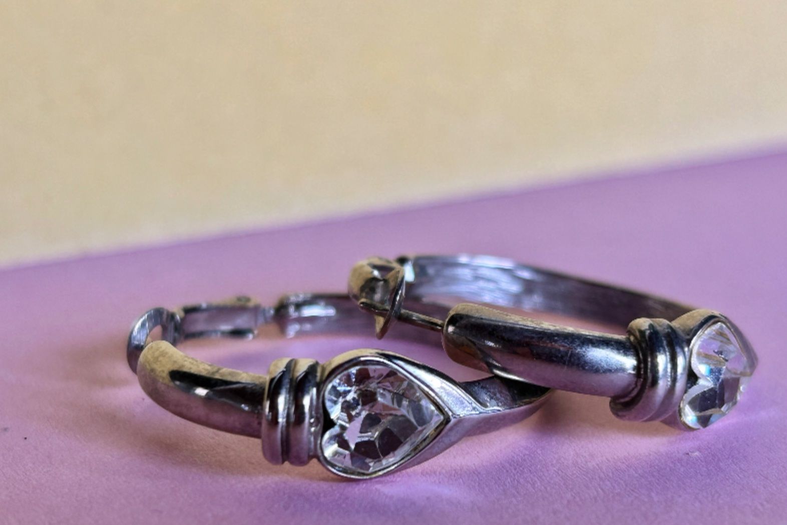 Ohrringe & -stecker: Herz Kreolen – Gebraucht aus Laufen von belleskulptur