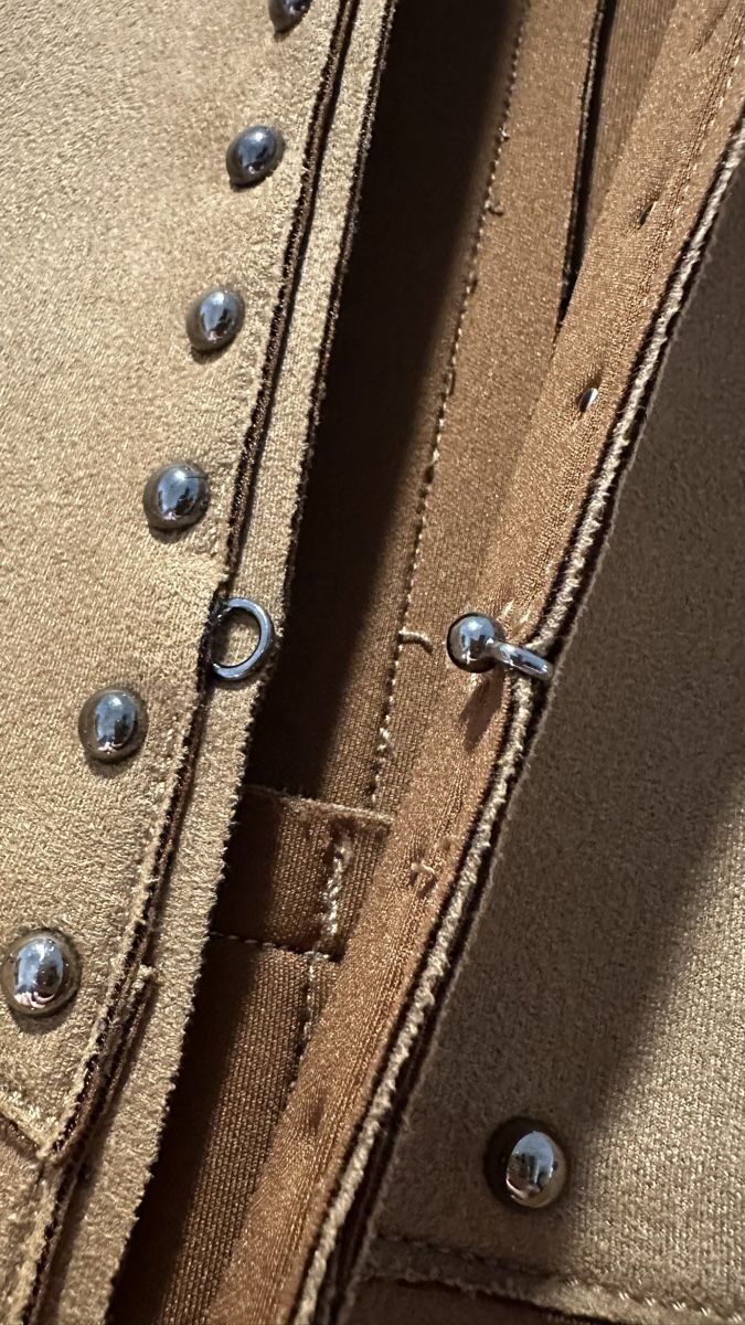 Guess Mäntel: Guess Wildleder Mantel camel/cognac, Grösse 42  – Gebraucht aus Winterthur von JVSMIN 3