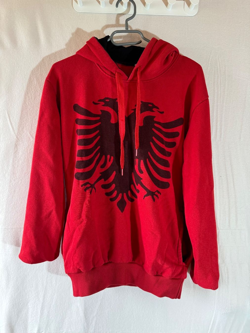 Pullover & Sweatshirts: Roter Kapuzen Pullover Gr XL – Gebraucht aus Grosswangen von second_hand_dress