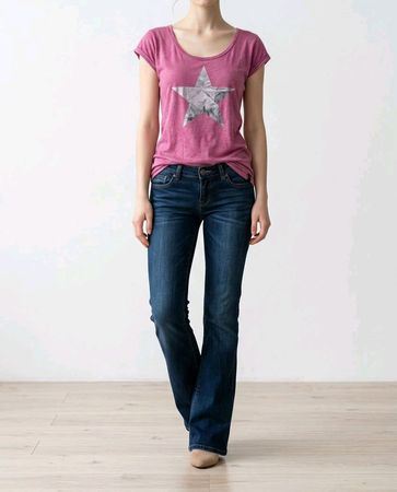 Kleiderpaket GUESS Gr. 26 Boot Jeans + Shirt Stern