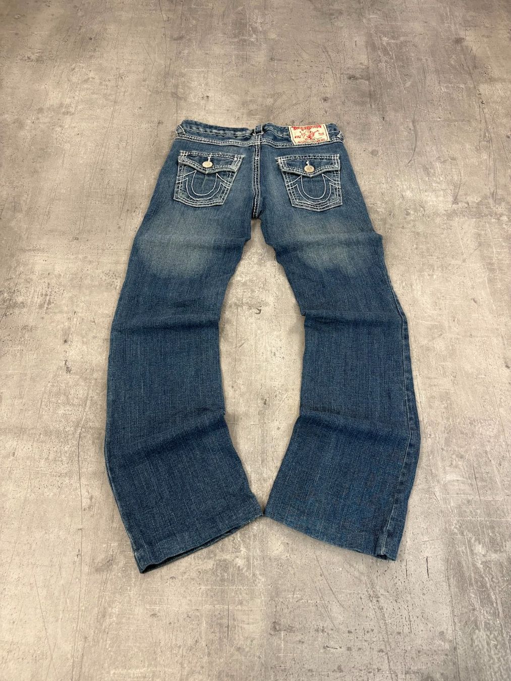 True Religion Jeans: Vintage True Religion Bootcut Flared Jeans (M) – Nuovo (secondo la descrizione) da Werdenberg venduto da hase.vintage 2