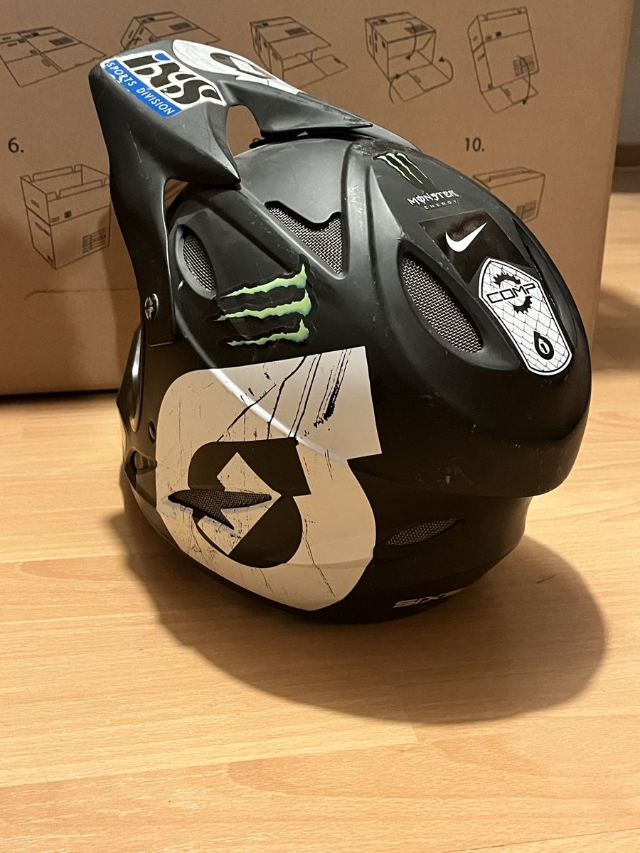 Casques: Downhill Helm – D'occasion à Wetzikon ZH par Samborghini 3