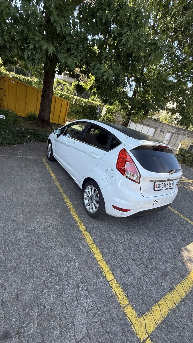 Ford Autos: Ford Fiesta  – D'occasion à Schmerikon par cou_2fph 4