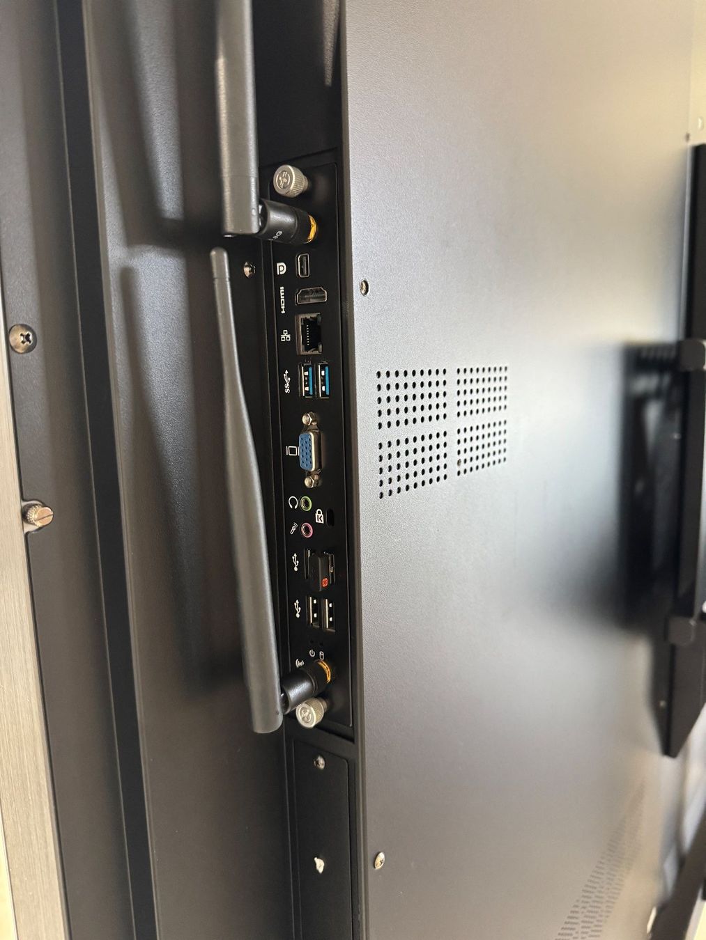 Ecrans: Prowise 85" Touchscreen mit Mobile Lift – D'occasion à Beringen par Palmberg 6