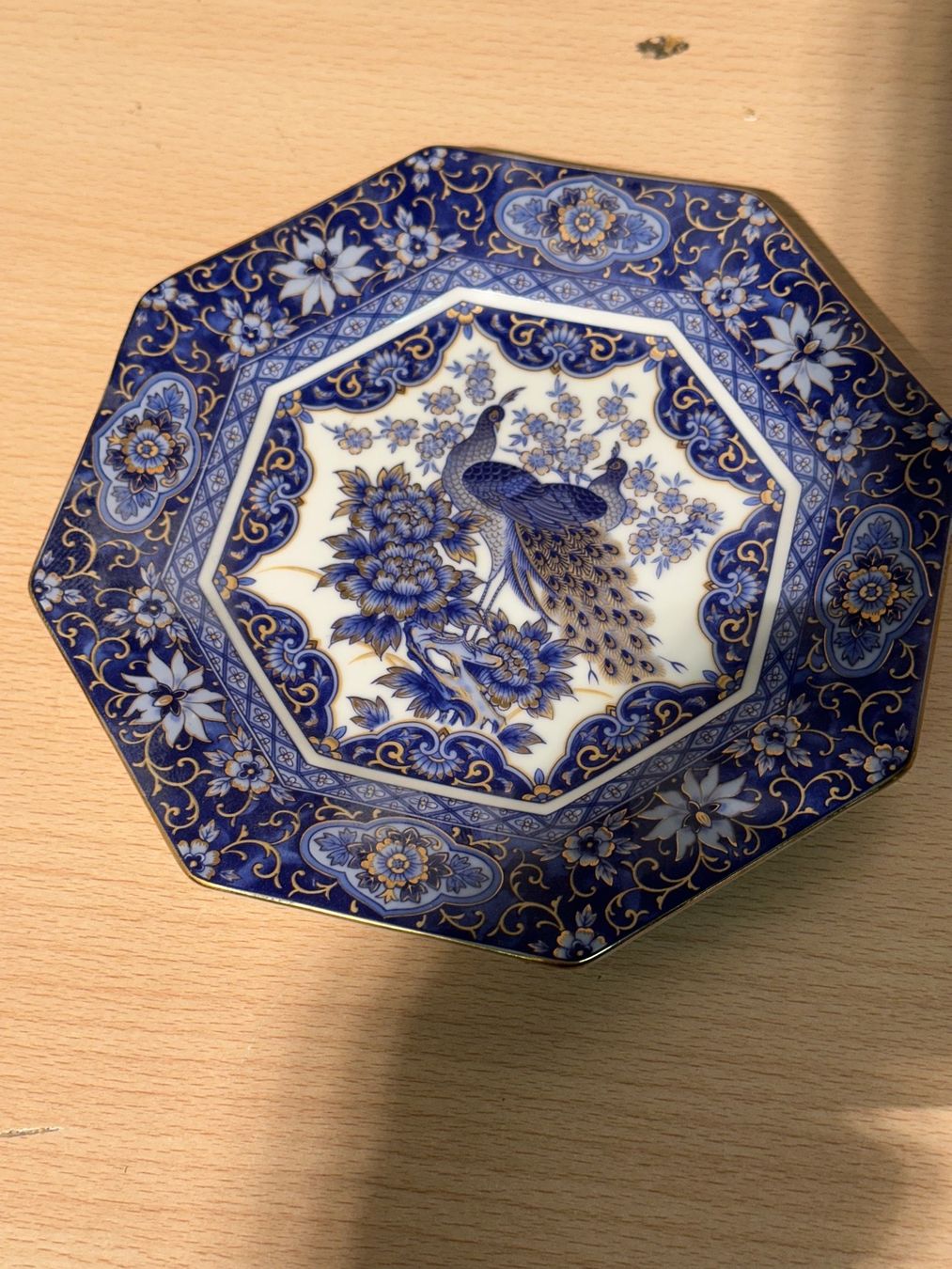 Teller: Decorative Plate Imperial Peacock – Gebraucht aus Lausanne von artnouveau04 2