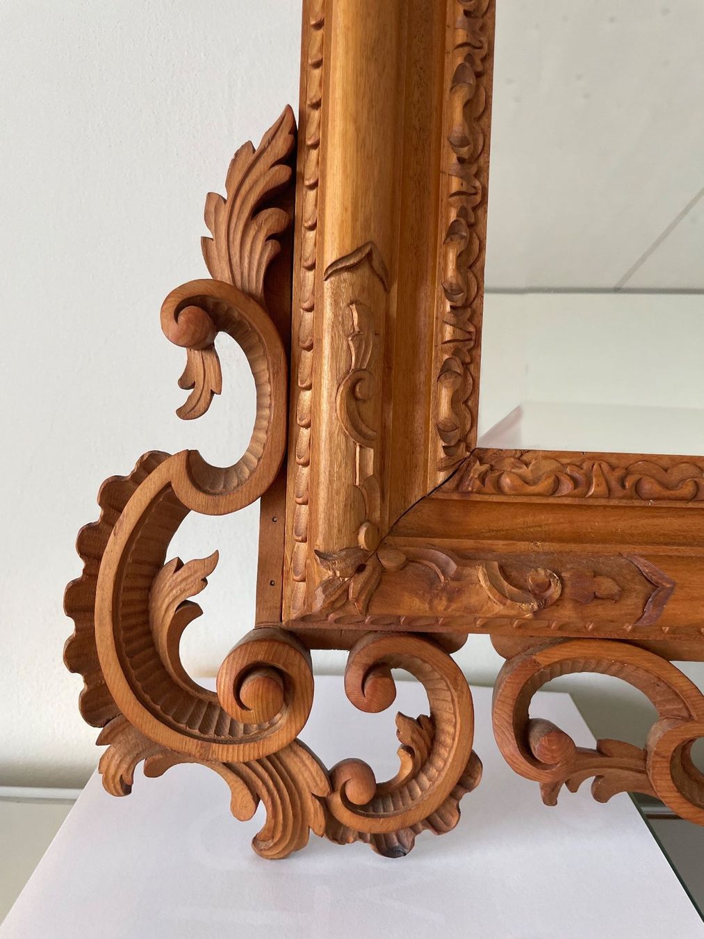 Specchi: Handgeschnitzte Spiegel im Barockstil – Usato da Meilen venduto da TN20 6