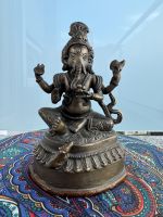 Antica Statua di Sri Ganesh in bronzo