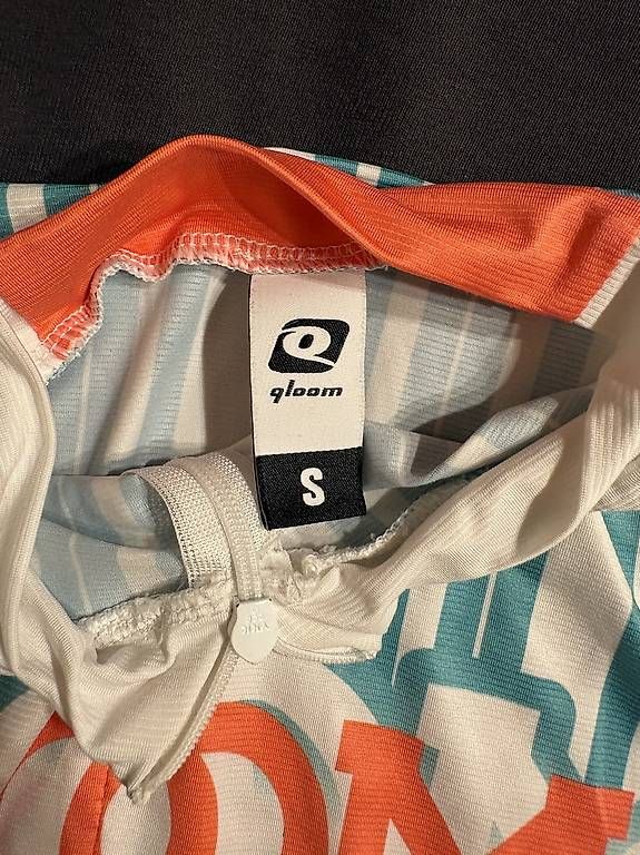 Canottiere & Pantaloni: Qloom Damen Velo Trikot Grösse S – Usato da Uttigen venduto da extreme08 2
