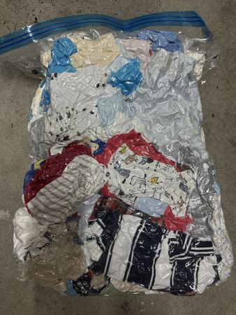 Mehr als 80-teiliege Kleiderpacket für Baby 0-6 Monate