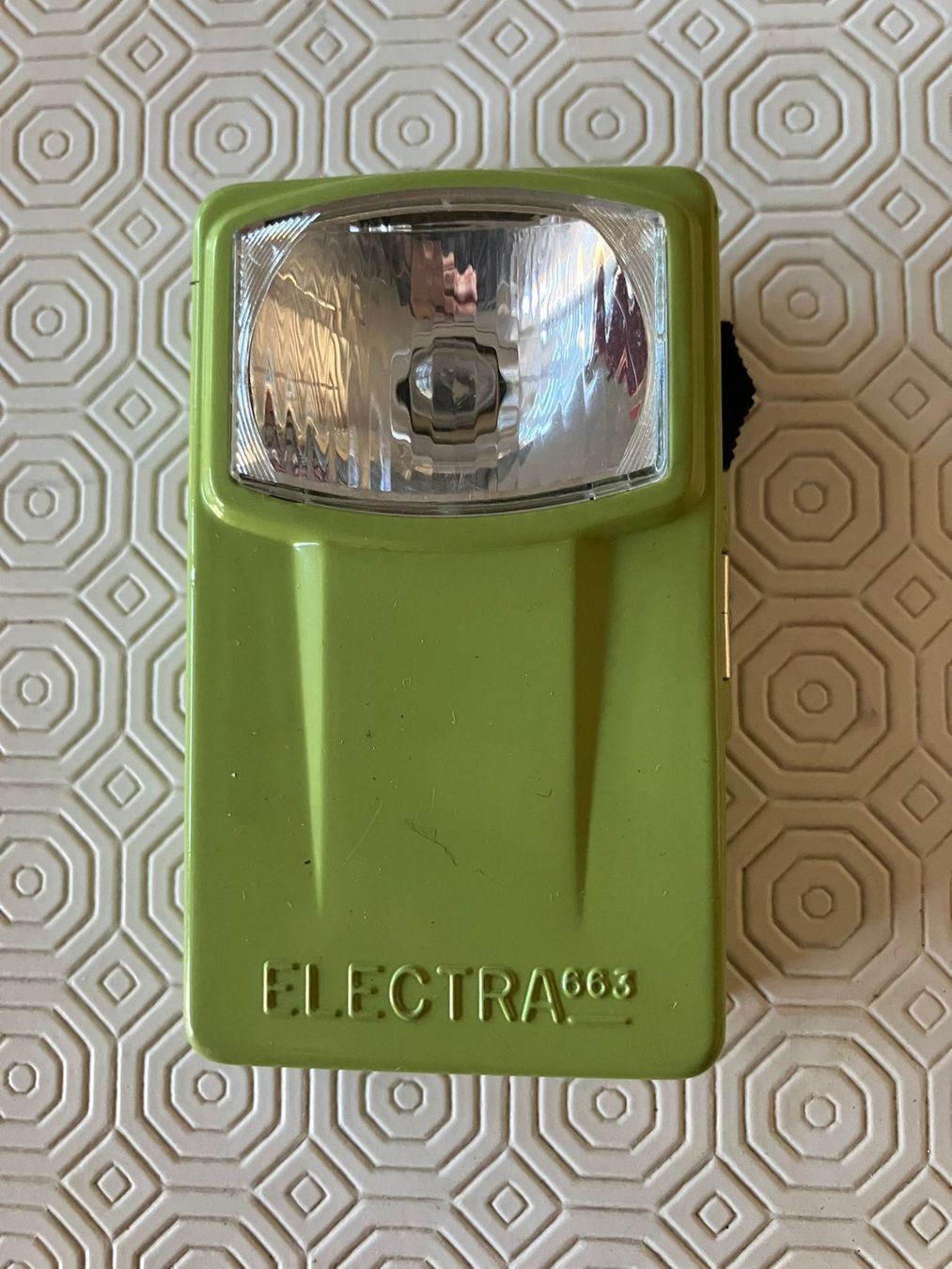 Lampade: Vecchia torcia verde Electra 663 – Usato da Melano venduto da H-Sara