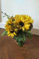 Sonnenblumen in schönem Topf - Kunstblumen
