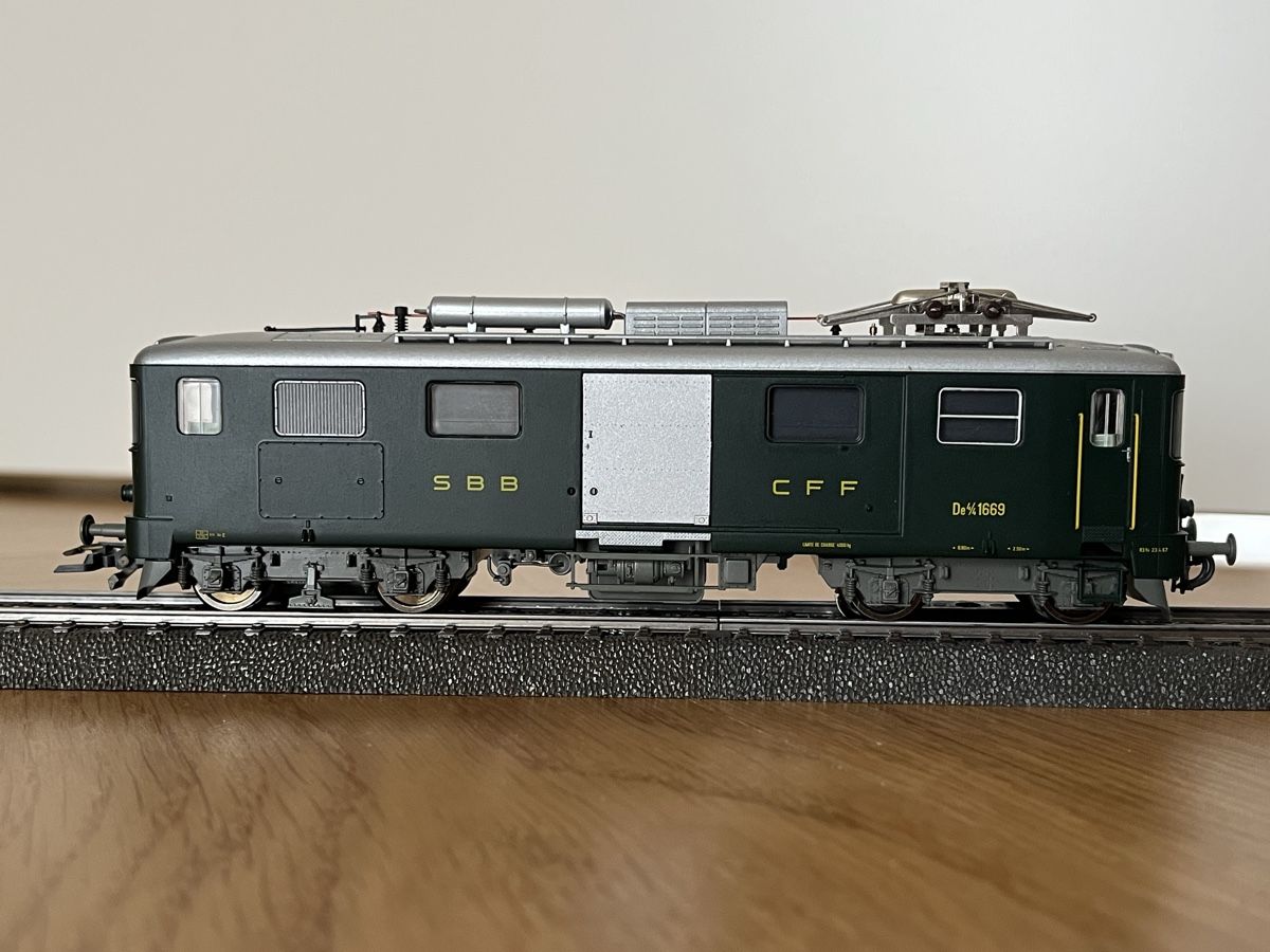 Roco Modellini di ferrovie: SBB De 4/4 Gepäcktriebwagen Roco AC digital – Usato da Basel venduto da Re620_11627 2