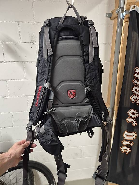 Zaini: Dakine mountaineering bag 40L – Usato da Zürich venduto da AeroPiero 3