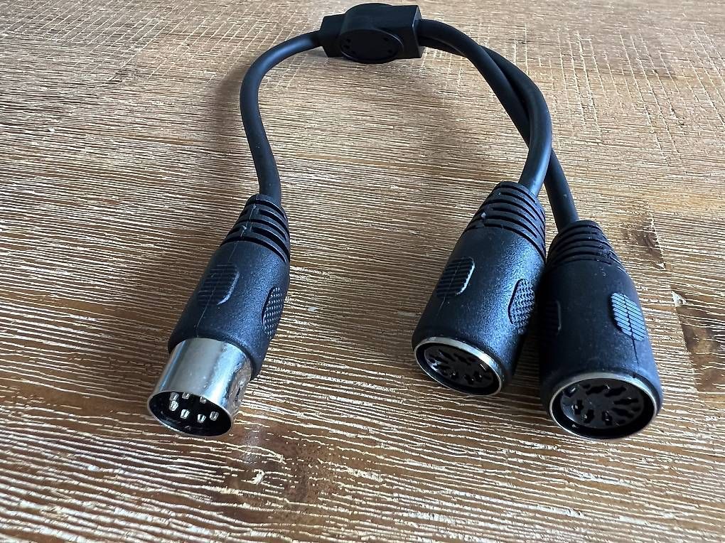 Cavi: Digital-/Audio-/HiFi-Splitter-Kabel (7-polig) – Usato da Zürich venduto da flo_y6yc 1
