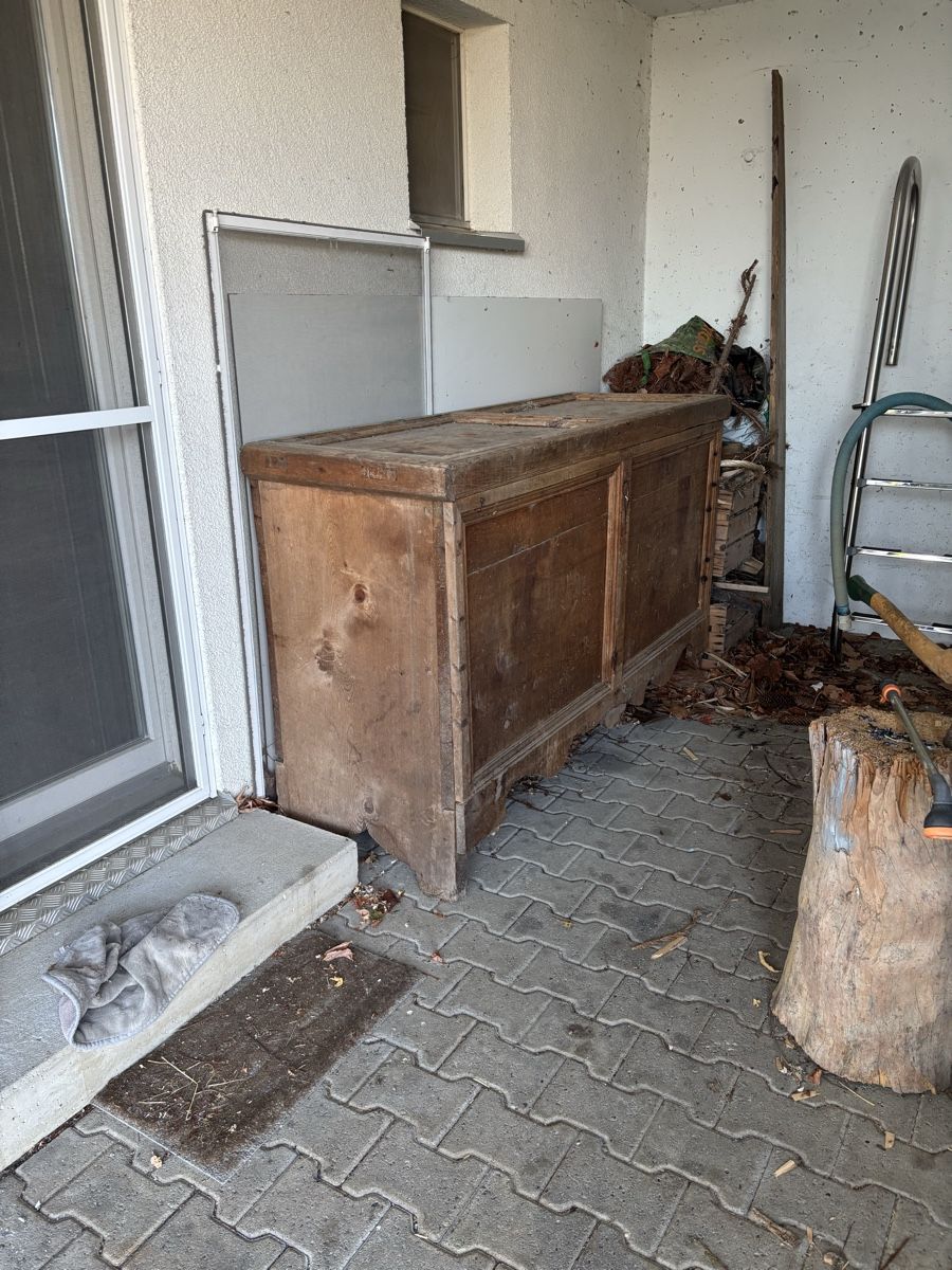 Truhen: Truhe Holz antik – Gebraucht aus Beinwil am See von Tdjn