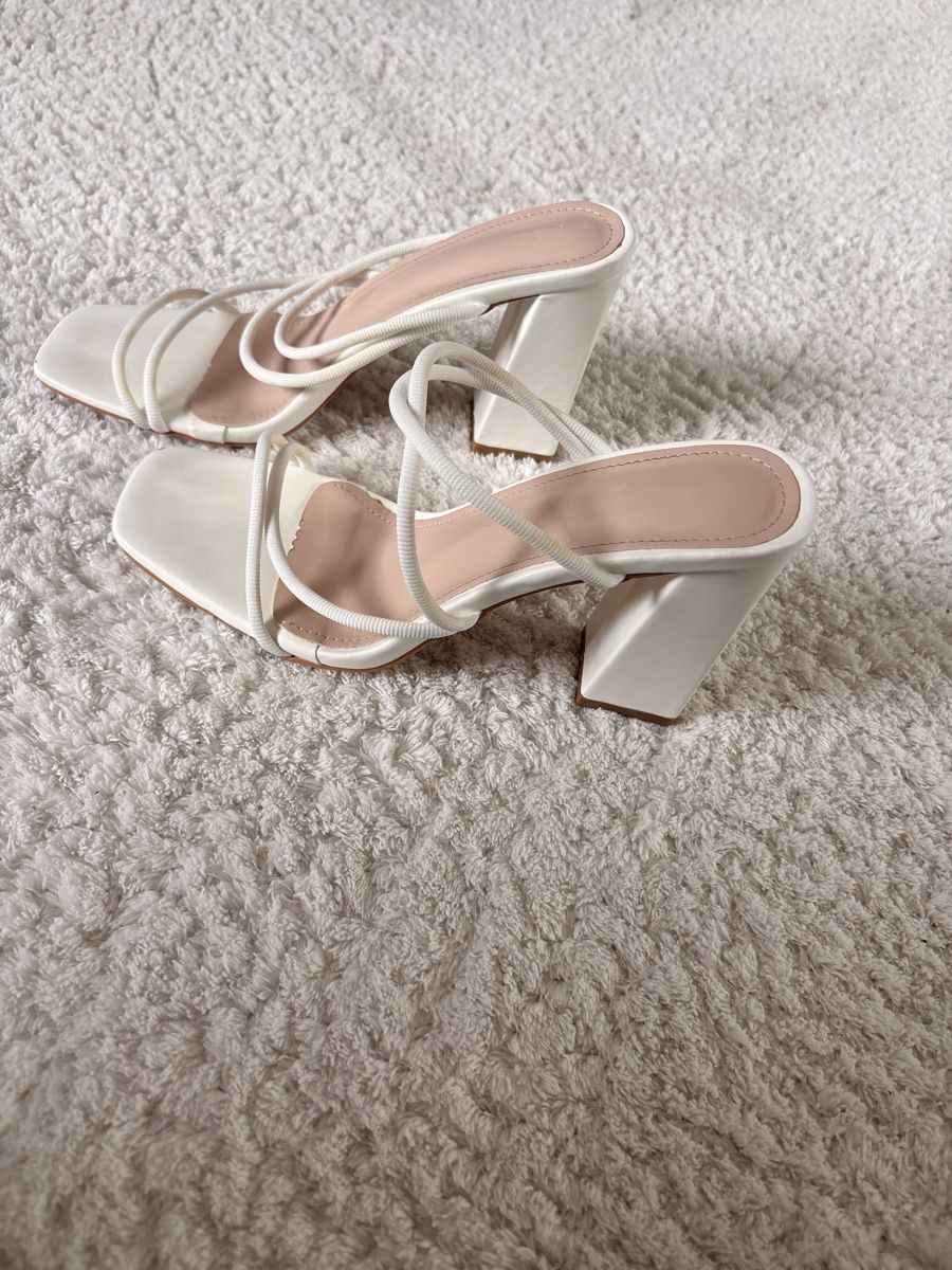 Scarpe da donna: Absatz Sandalen weiss Grösse 41 – Usato da Kriens venduto da dajaxoxo 1