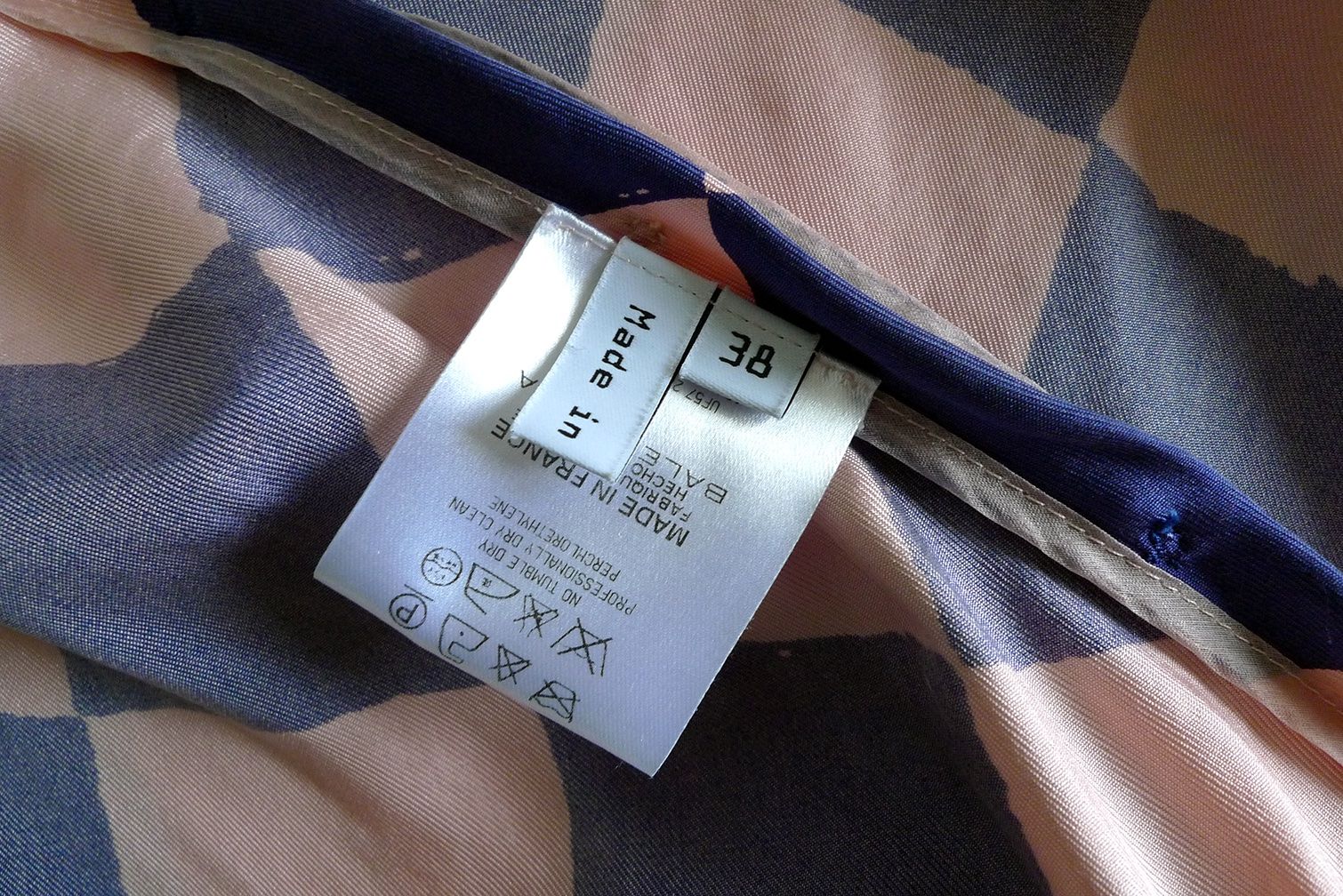 Balenciaga Top: Balenciaga Edition Top / Oberteil – Usato da Zürich venduto da Supetar 4