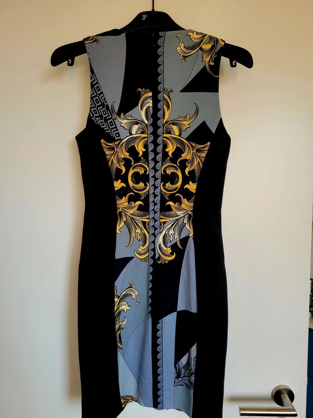 Versace Robes: Versace Etuikleid (Original) – D'occasion à Embrach par Mikmi 1