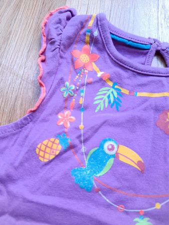 🌿💜🦜T-Shirt Gr. 74, Lila mit tropischem Druck⭐️Top-Zustand