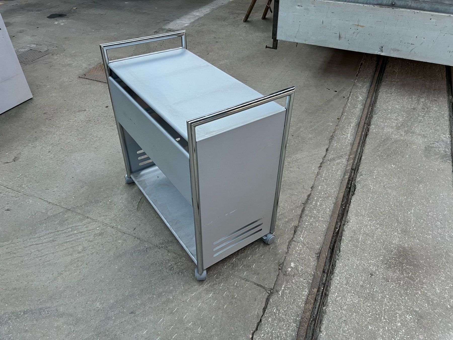 Banconi: Carrello schedario con ruote – Usato da Chiggiogna venduto da albetta55 1