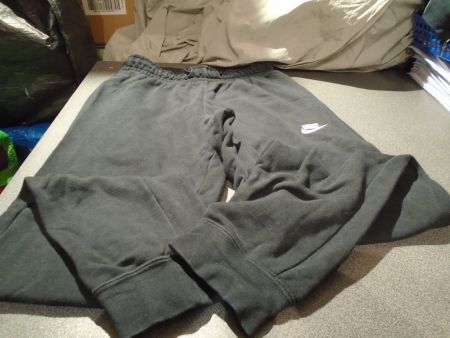 Trainerhose Grösse XS, Nike, schwarz