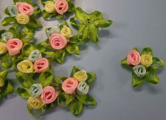 Lampes: Applique triple ROSE  2.5 cm MULTICOLOR – Neuf avec emballage d'origine à St-Imier par goodber 1