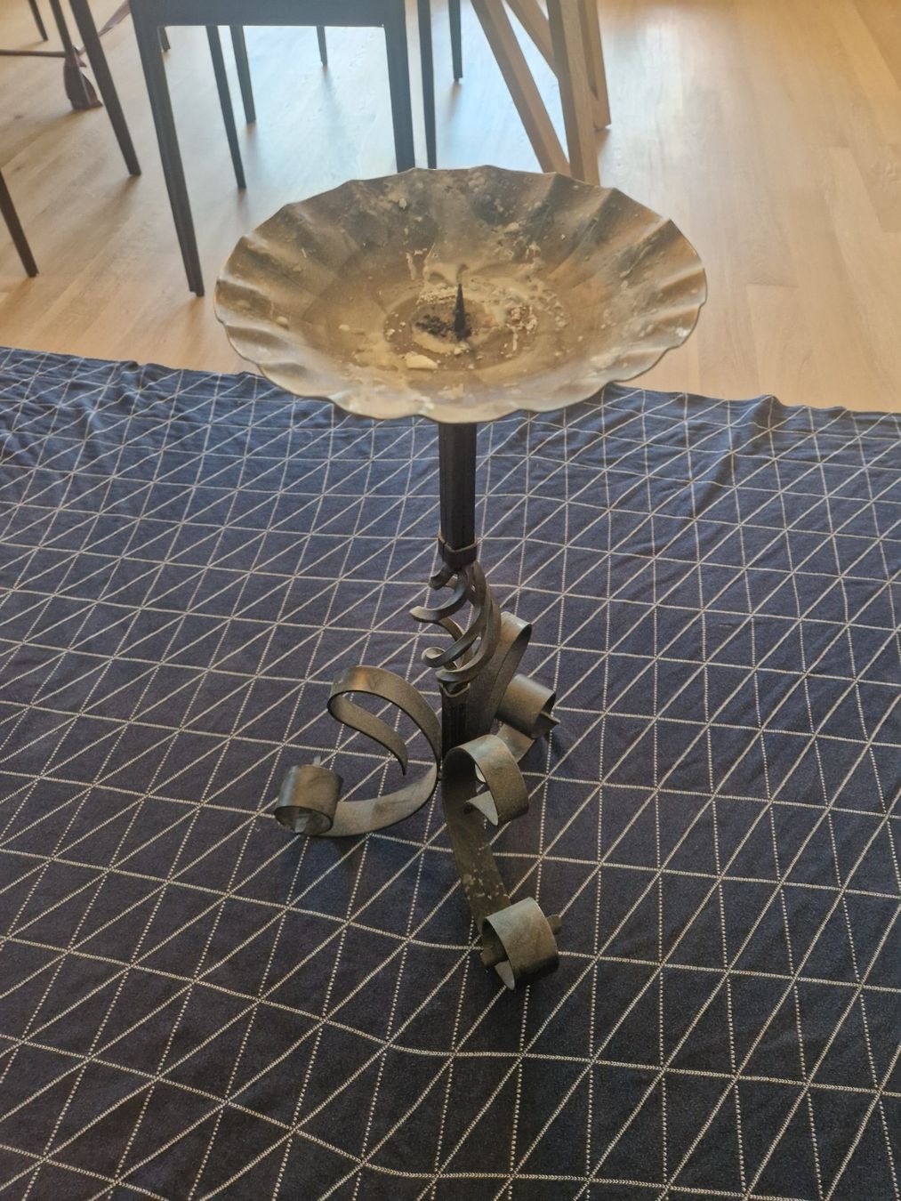 Portacandele: Schöner, 63cm hoher schmiedeiserner Kerzenständer – Usato da MUEHLAU venduto da ibo_5c7d 1
