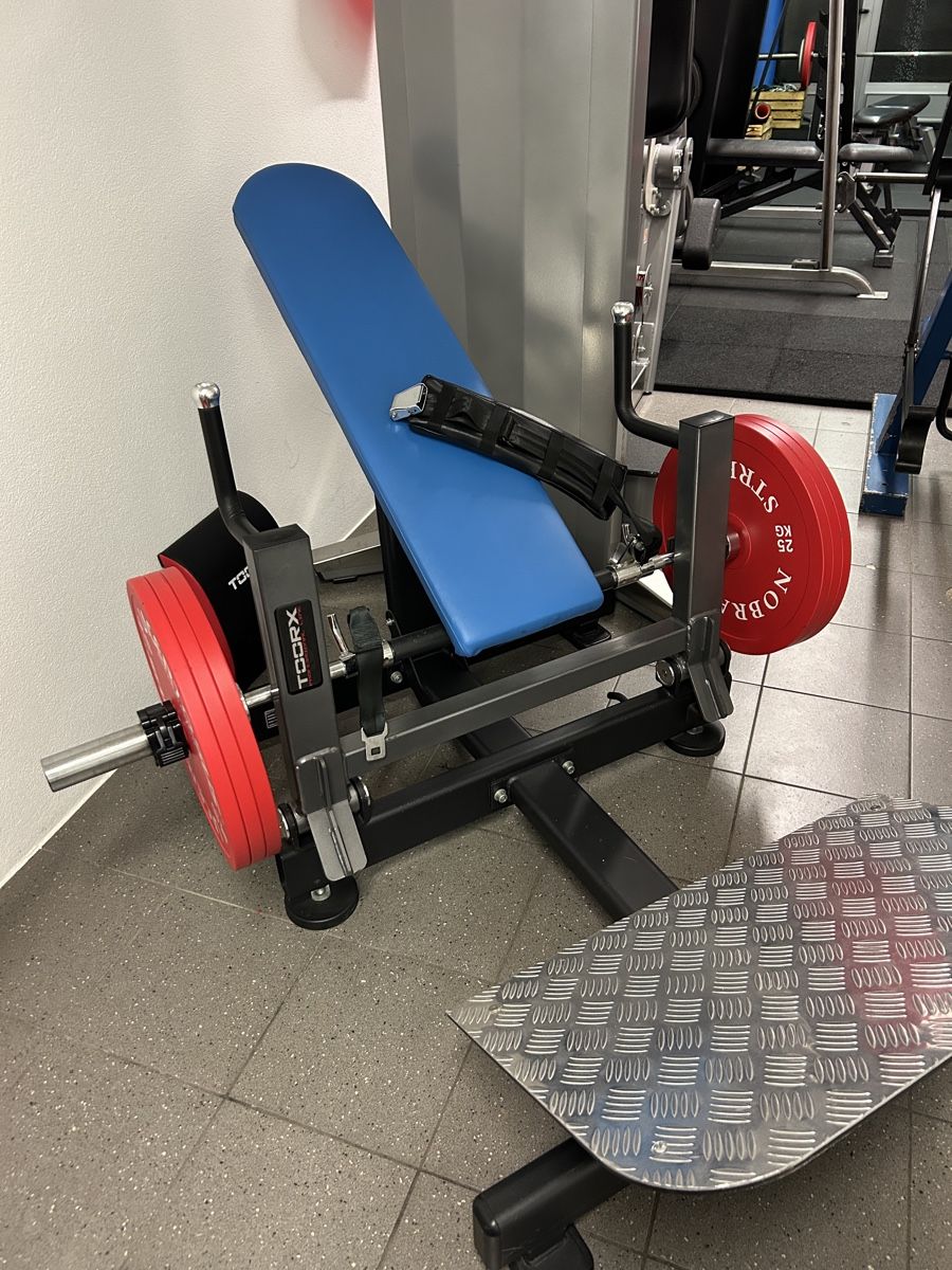 Vélos d'appartement: Hip Thrust Toorx Pro – D'occasion à Locarno par Berserkr96
